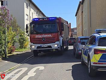 Nachbarin bemerkt starken Rauchgeruch - Grillschale l&ouml;st Feuerwehreinsatz aus