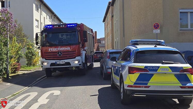 Nachbarin bemerkt starken Rauchgeruch - Grillschale l&ouml;st Feuerwehreinsatz aus