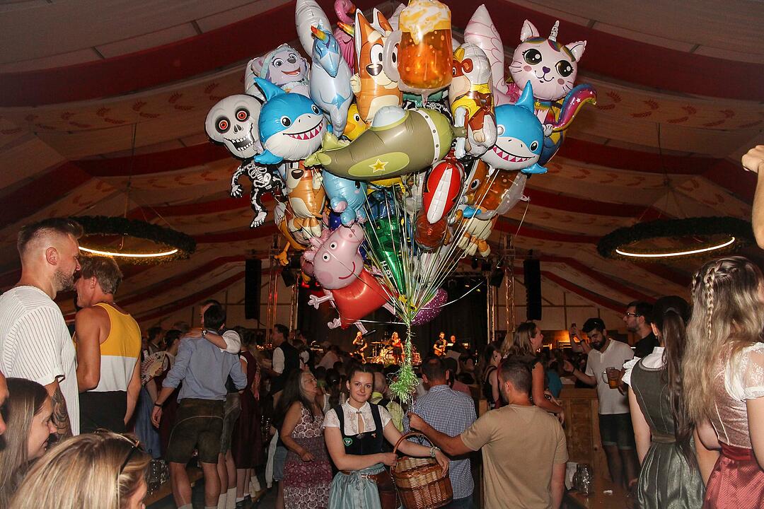 Frontal Party Pur feierte ihre Premiere bei der Bierwoche.