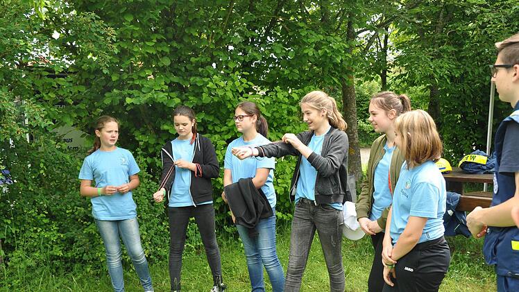 33 Gruppen aus den BRK-Kreisverbänden mit etwa 330 Jugendlichen und Kindern waren angetreten. Foto: Susanne Deuerling