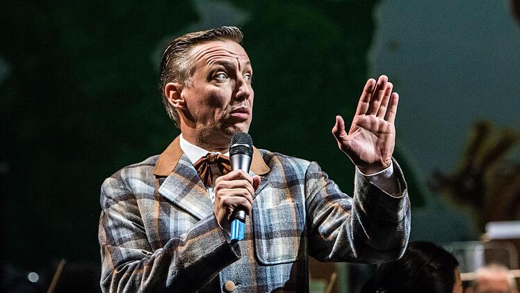 Impressionen vom Gala-Abend des Coburger Theaterfestes: Dirk MestmacherFoto: Jochen Berger