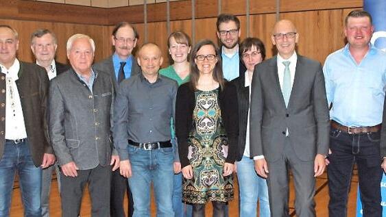 Die neu gewählten Vorstandsmitglieder des CSU-Kreisverbandes mit dem Kreisvorsitzenden Christian Meißner (4. v. re.) an der Spitze. Foto: Thieret