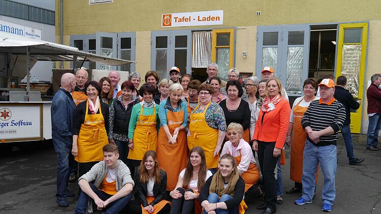 Mit den Asylbewerbern hat die Arbeit für das Team der Kissinger Tafel wieder zugenommen. Foto: Peter Rauch