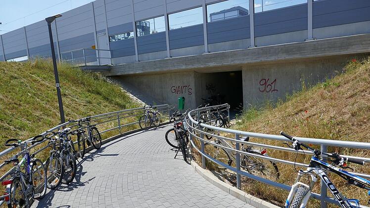 Rampe zur Unterführung in Breitengüßbach Fotos: Hans Kurz