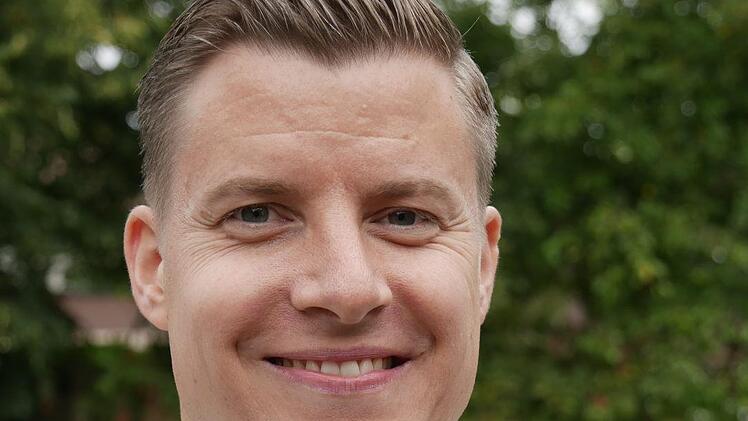 Steffen Klaußner: "Ich selbst bin kein Schnäppchenjäger. Ich denke, jenen, die zum Flohmarkt gehen, denen ist es gleich, ob  dieser sich nun auf dem Schützenplatz befindet oder wie vorher auf  dem Marktplatz. Gut, der Marktplatz ist zentral, wenn man noch in die  Geschäfte gehen möchte oder im Café eine Pause einlegen will, weil die Wege  kürzer sind." - Foto: Manja von Nida
