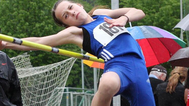 Sophia Konopka vom TSV Bad Kissingen erzielte bei ihrem Sieg im Blockmehrkampf Sprint/Sprung ein Top-Resultat in Kitzingen, dass Rang drei in Bayern bedeutet. Foto: Reinhold Nürnberger