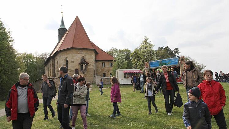 Nur wenige Besucher kamen zum Kreuzbergfest. Foto: Mathias Erlwein