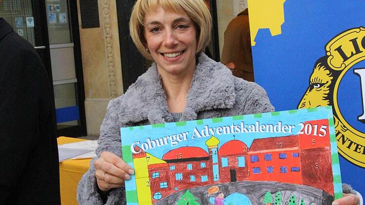 "Alle Adventskalender ausverkauft", vermeldete Sonja Erdel vom Lions-Club Coburg Veste. Foto: Simone Bastian