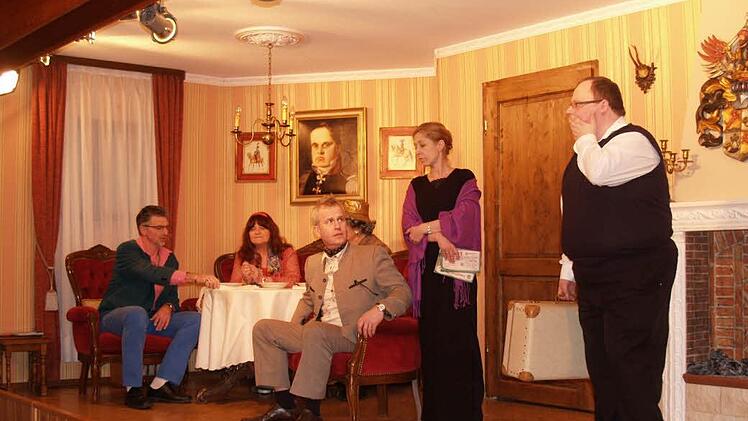 Das Bild zeigt (von links): Hardy Hanuschke, Erika Schilt, Joachim Blinzler, Anita Zimmerlein (verdeckt), Claudia Blinzler, Matthias Nüßlein.
