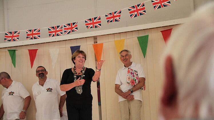 Die drei Städte Kirkham, Bad Brückenau und Ancenis feierten ihre Verbundenheit. Foto: Ulrike Müller