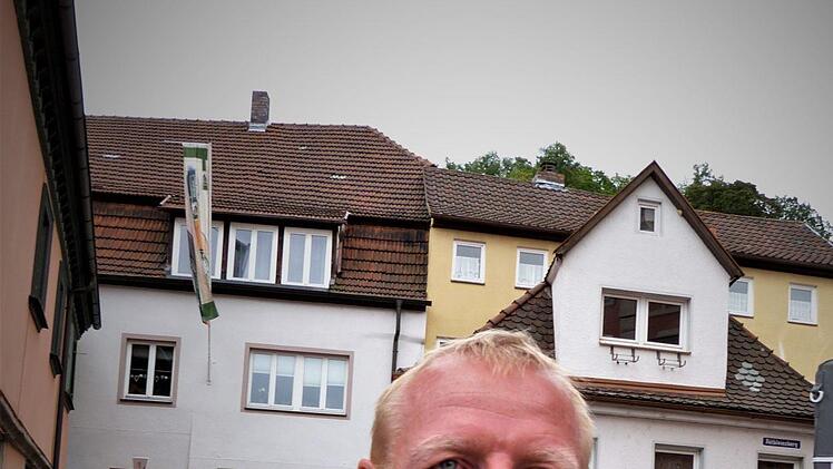 Bei ATS-Trainer Ingo Walther klingelte während der Talk-Runde das Handy - war ein neuer Spieler dran? Foto: Werner Reißaus