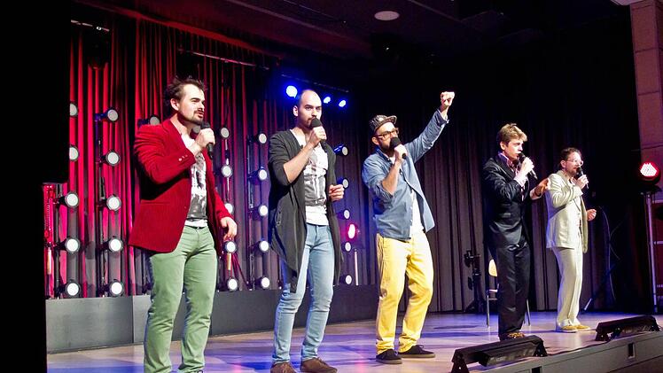 "Viva Voce" beim Gastspiel in der Gerold-Strobel-Halle in Bad Rodach.Foto: Jochen Berger