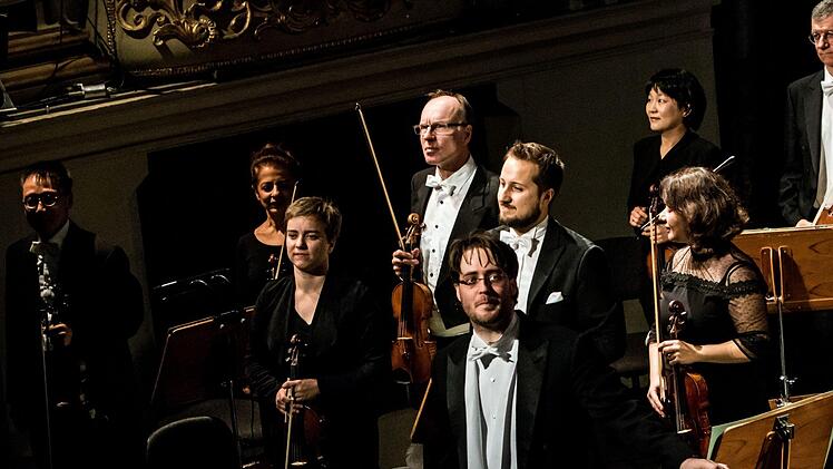 Mitte November dirigierte Daniel Carter Konzerte im Landestheater Coburg.Foto: Jochen Berger