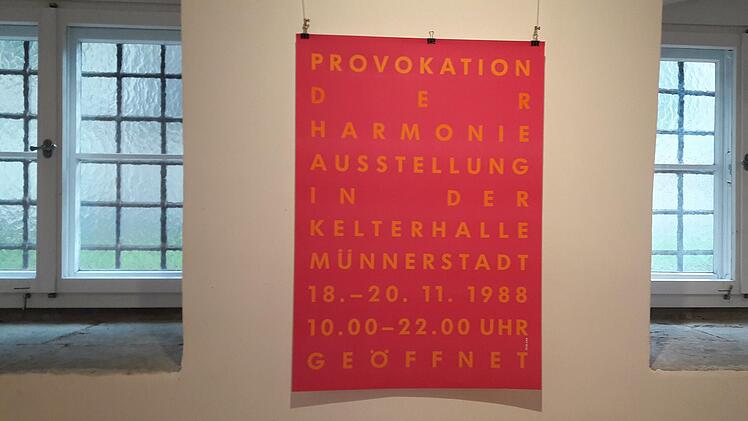 Die Plakate von Peter Hina sind noch bis 17. Oktober zu bewundern. Foto: Hartmut Hessel