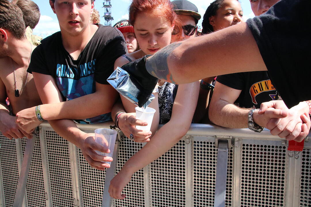 Halbnackt oder im Kostüm: Stimmung bei RIP 2017