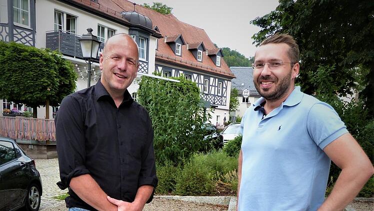 Die Freien Wähler Wirsbergs wollen Jochen Trier (links) ins Rennen um das Bürgermeisteramt schicken. FW-Vorsitzender Benjamin Schubert (rechts): "Wir stehen voll hinter ihm, und die Nominierung zum Bürgermeisterkandidaten der Freien Wähler wird in Kürze erfolgen." Foto: Werner Reißaus