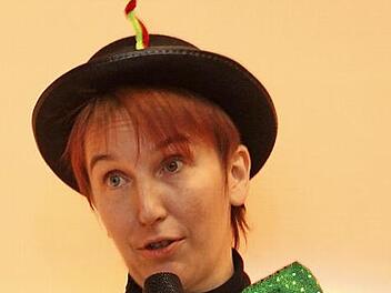 Claudia Reinwand freute sich als Pfarrgemeinderatsvorsitzende über die vielen Besucher und die vielen Akteure. Fotos: Günther Geiling