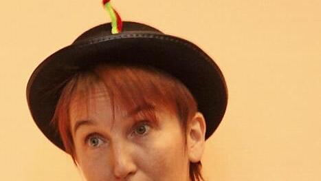 Claudia Reinwand freute sich als Pfarrgemeinderatsvorsitzende über die vielen Besucher und die vielen Akteure. Fotos: Günther Geiling