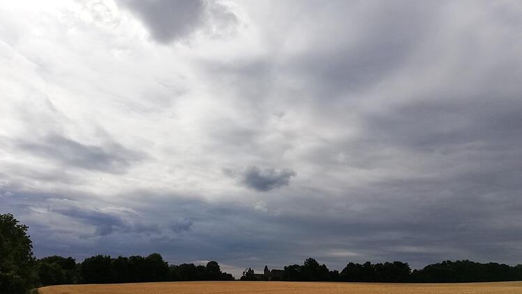 Laut Wetterexperte Stefan Ochs, wird die Sonne am Wochenende nur wenig zu sehen sein. Symbolbild: Carolin Hermann