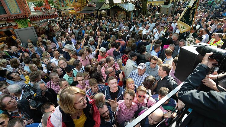 Anstich zur Erlanger Bergkirchweih 2015 Foto: Ronald Rinklef