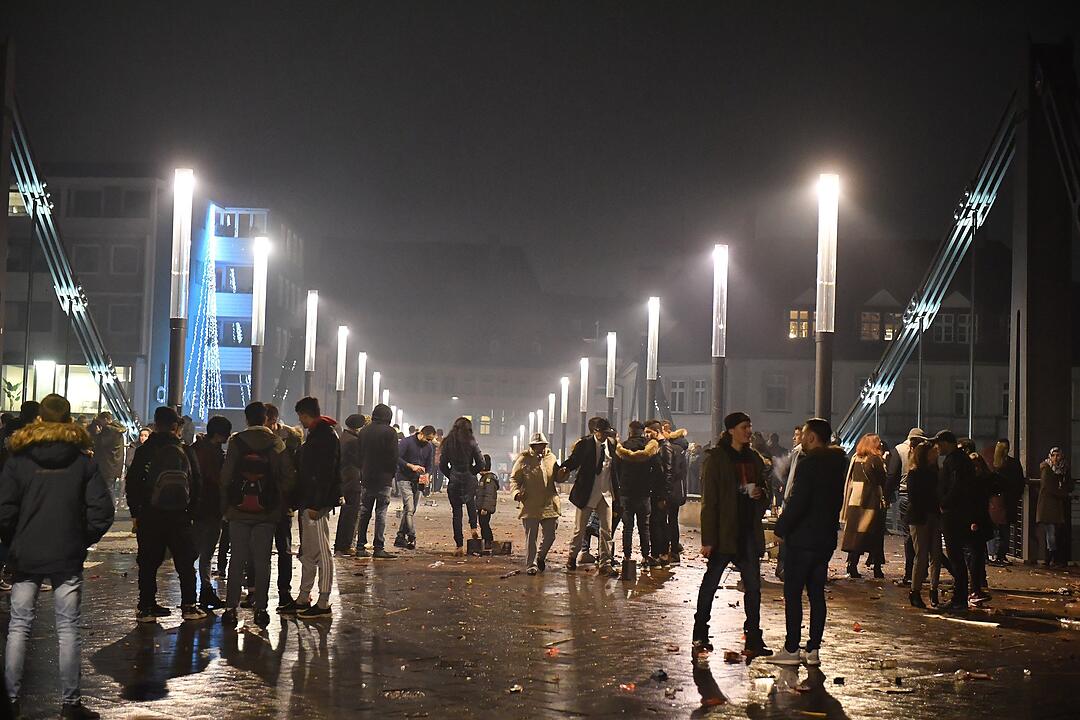 Impressionen von der Silvesternacht: So feierte Bamberg den Jahreswechsel