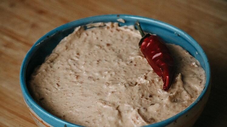 Dattel-Harissa Aufstrich