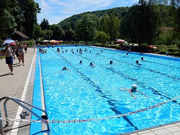 Das Egloffsteiner Freibad  Foto: Reinhard Löwisch