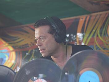 Markus Kavka brachte als Headliner  des ersten Coburger "Come Together" die Simmung zum Kochen. Foto: Daniela Pondelicek