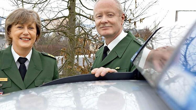 Polizeipräsidentin Liliane Matthes mit dem neuen Leiter der Polizeidienststelle, Alfons Hausmann. Fotos: Arkadius Guzy