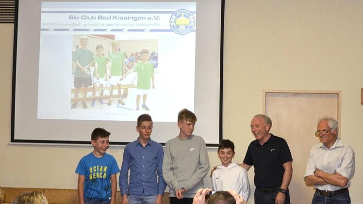 Auszeichnung U15 (von links) Julian Ort, Leo Renninger, Max Markart,Samuel Zimmermann, Jürgen Tenschert, Richard Fix