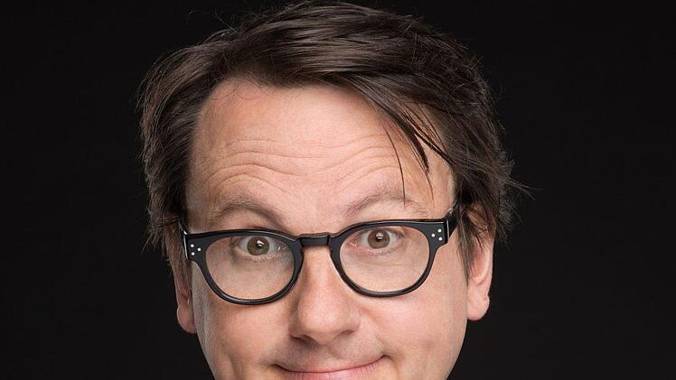 Kabarettist Sebastian Schnoy bringt politisches Kabarett zu 70 Jahre Bundesrepublik Deutschland auf die Bühne. Foto: Kerstin Pukall. Foto: Kerstin Pukall