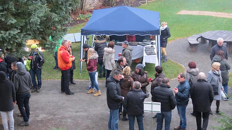 Weihnachtsmarkt in Euerdorf  Foto: Doris Bauer