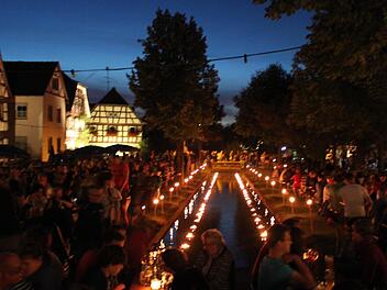 Das Ambiente in der Dorfmitte mit den schönen Fachwerkhäusern passt ohnehin - wenn noch der Lichterschein dazu kommt, ist es perfekt. Foto: Markus Häggberg