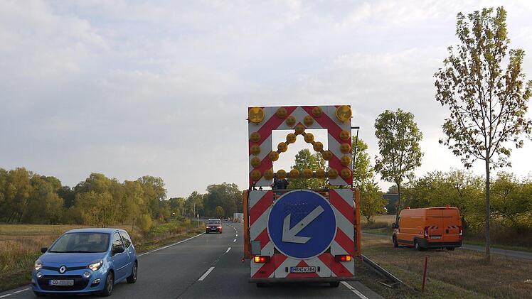 Die Vorbereitungen laufen: Ab Freitagnachmittag wird die Bundesstraße 4 südlich von  Rossach gesperrt.Foto: Berthold Köhler