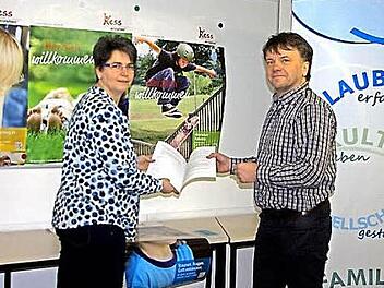 Sabine Wank und Martin Förtsch freuen sich auf den neuen Kess-Kurs "Abenteuer Pubertät". Foto: Heike Schülein