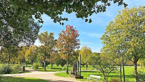 Ein Spaziergang durch Bad Bocklets Kurpark ist Balsam für die Seele. Im Herbst ist die Stimmung besonders schön.