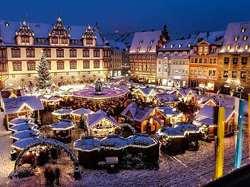 Weihnachtsmarkt in Coburg im Schnee
