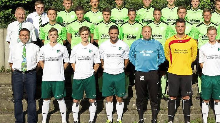 Das neuformierte Team des SV Friesen (hinten v.l.): Schatzmeister Arno Stumpf, Daniel Jakobi, Benjamin Langguth, Andre Münch, Nico Fröba, Patrick Höhn, Jannik Krebs, Benjamin Rebhan, Spielleiter 1. Mannschaft Detlef Dabel; (Mittev. l.) 2. Vorsitzender Werner Saal, Lars Meyer, Ladislav Ladur, Nils Firnschild, Philipp Gleich, Andre Scholz, Daniel Krüglein, Dominik Zwosta, Frank Fugmann, Trainer 2. Mannschaft Holger Geiger, Trainer 1. Mannschaft Andreas Lang; (vorne v. l.) 1. Vorsitzender Nobert...
