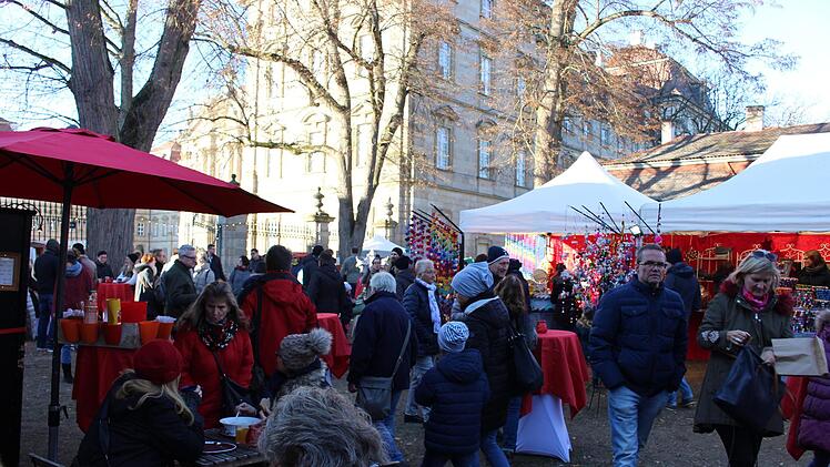 Jede Menge Besucher kamen zur Verkaufsausstellung "Winterlust" auf Schloss Weißenstein. Evi Seeger