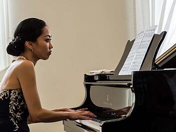 die junge Pianistin Kyoko Frank ist Solistin beim Stipendiatenkonzert des Richard-Wagner-Verbands.Foto: Archiv: Jochen Berger