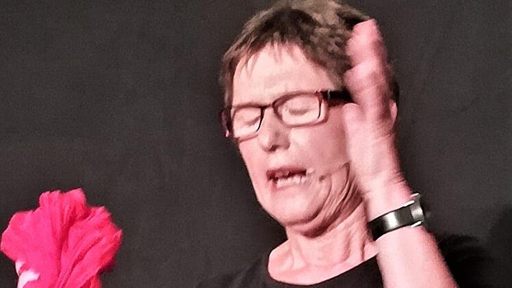 : Rosi Scherer (61) als Messnerin und "Mädchen für alles für den Herrn Pfarrer" Foto: von Dobschütz
