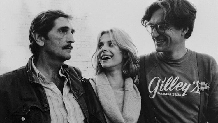 Es war sein großer Durchbruch: Wim Wenders (rechts), Nastassja Kinski und Harry Dean Stanton während Dreharbeiten zu "Paris, Texas".