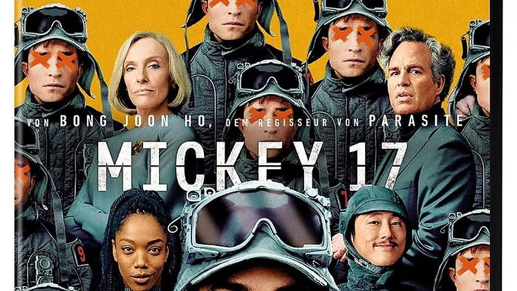 "Mickey 17" ist eine vergnüglich-abgründige Zukunftsvision zwischen "Und täglich grüßt das Murmeltier", "Edge of Tomorrow" und "Das doppelte Lottchen", bei dem man schwer ins Grübeln kommen kann: Wann ist der Tod wirklich der Tod, und ab dem wievielten Tod ist der Mensch kein richtiger Mensch mehr?