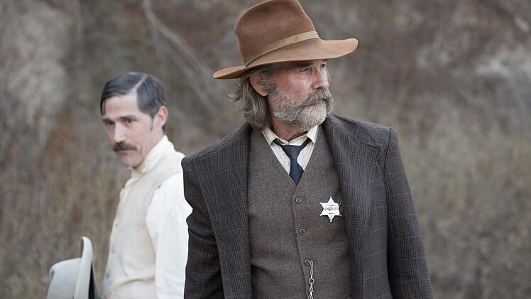 F&uuml;r den Western "Bone Tomahawk" (2015) stand Matthew Fox (links) mit Kurt Russell vor der Kamera.