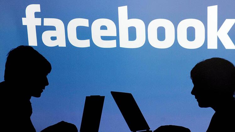 Schon ein Freund bei Facebook bei Facebook reicht für den juristischen Begriff "Öffentlichkeit" Foto: dpa/archiv