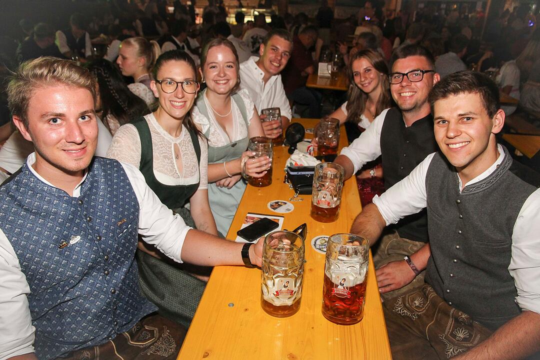 Am letzten Tag vom Bierfest wurde nochmal richtig gefeiert.