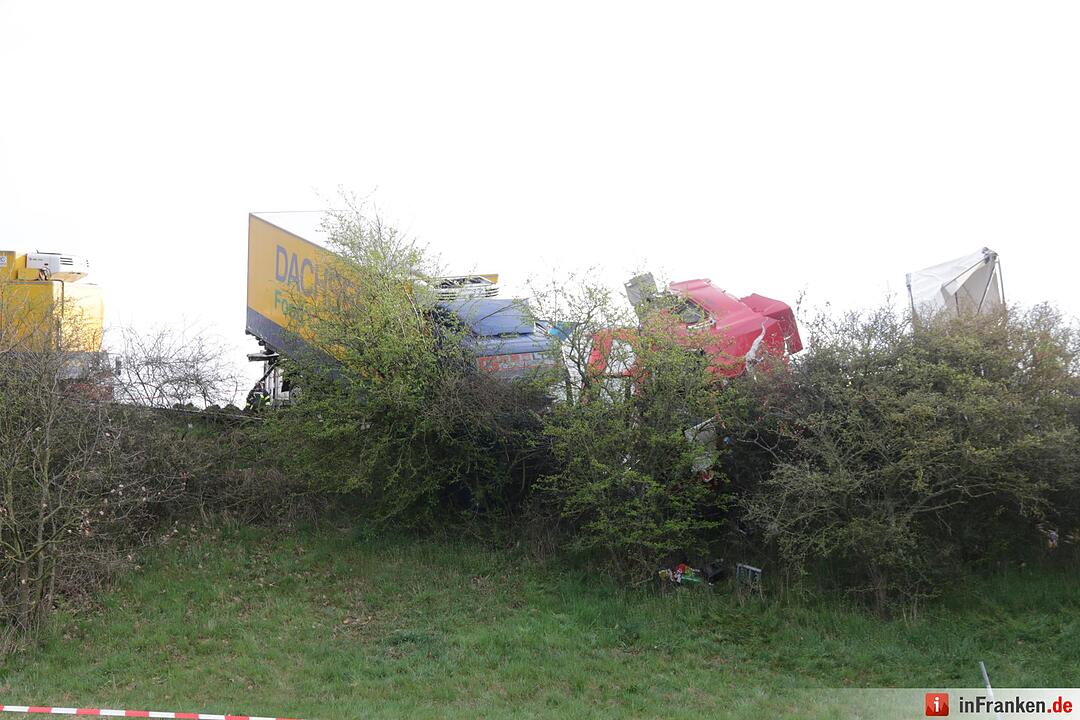 Lkw-Unfall auf A3: Vollsperrung