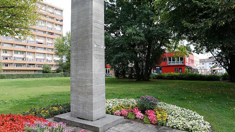 Wurde vor genau 50 Jahren enthüllt und eingeweiht: der Troppaustein.