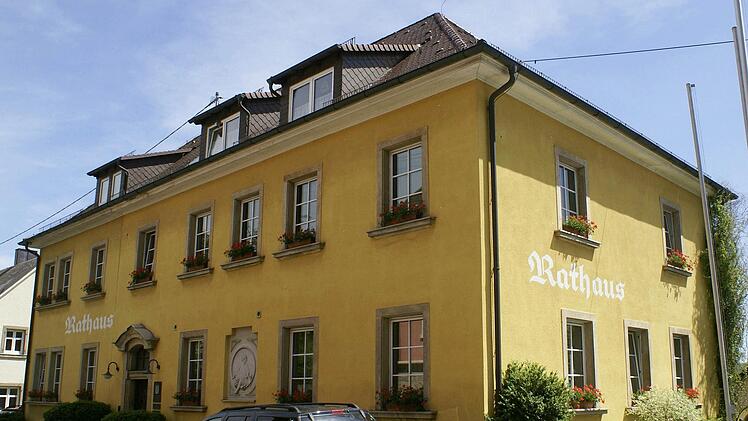 Am Trebgaster Rathaus, dem Sitz der Verwaltungsgemeinschaft, stehen demnächst Umbauarbeiten an. Foto: privat