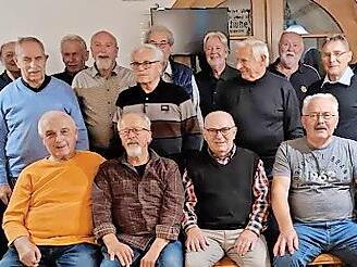 Wollen sich auch in den nächsten zehn Jahren regelmäßig treffen: Ehemalige Mitarbeiter der „National Machinery“.